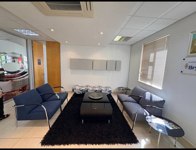 983M² OFFICE FOR SALE IN FOURWAYS